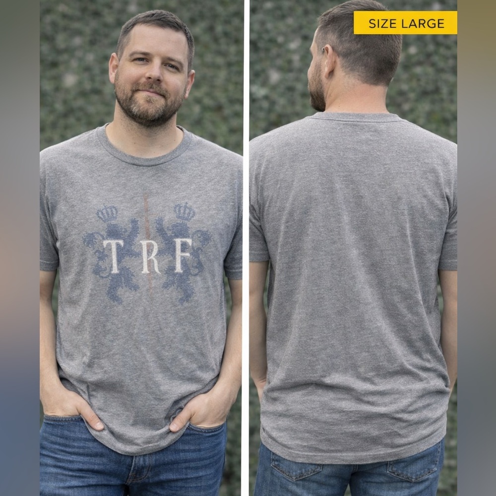 UNISEX Grey Crewneck Graphic T-Shirt LARGE